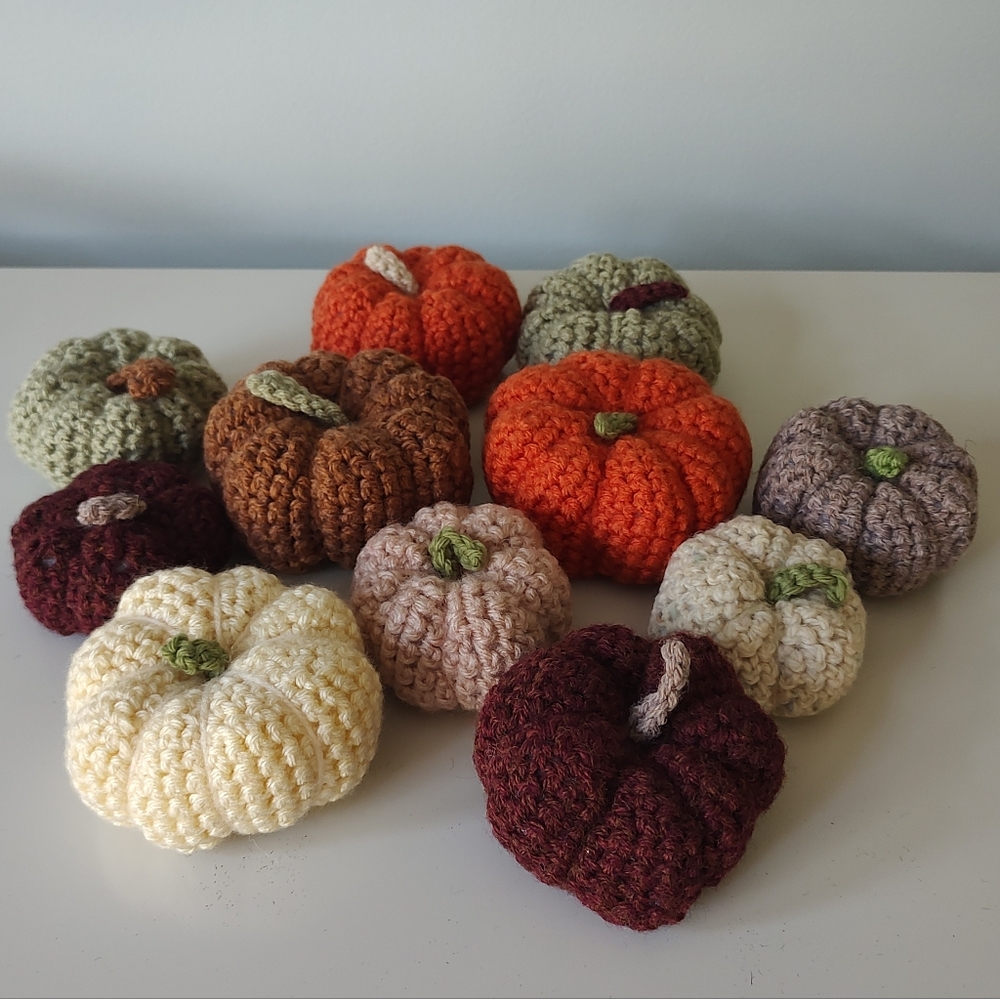 Crochet Pumpkins Set Of 11 Various Sizes And Colors Halloween Fall Thanksgiving